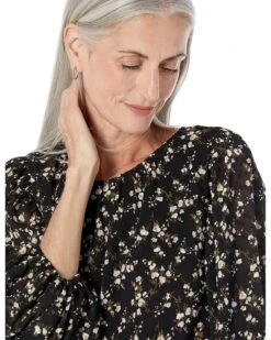 Vince Camuto Bloosan Crew Neck Blouse | Shirts & Tops -Shoe Trend Shop 81WVpP3RkoL. AC SR736920